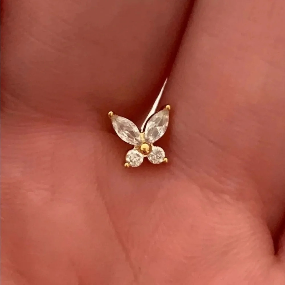 Gold Crystal Butterfly Flower Cartilage Earring 

Brand New

Stainless Steel - Picture 2 of 3